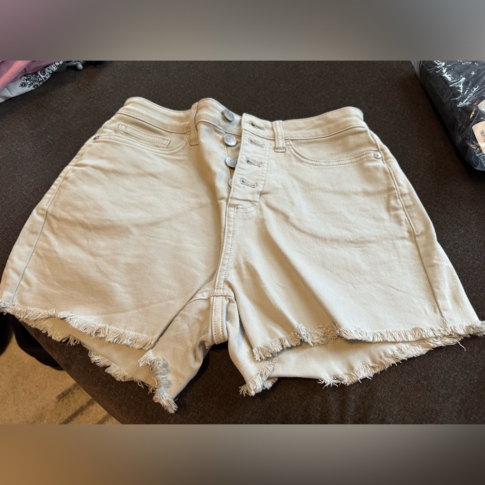 Lauren Conrad size 4 high waste short 2 inch inseam